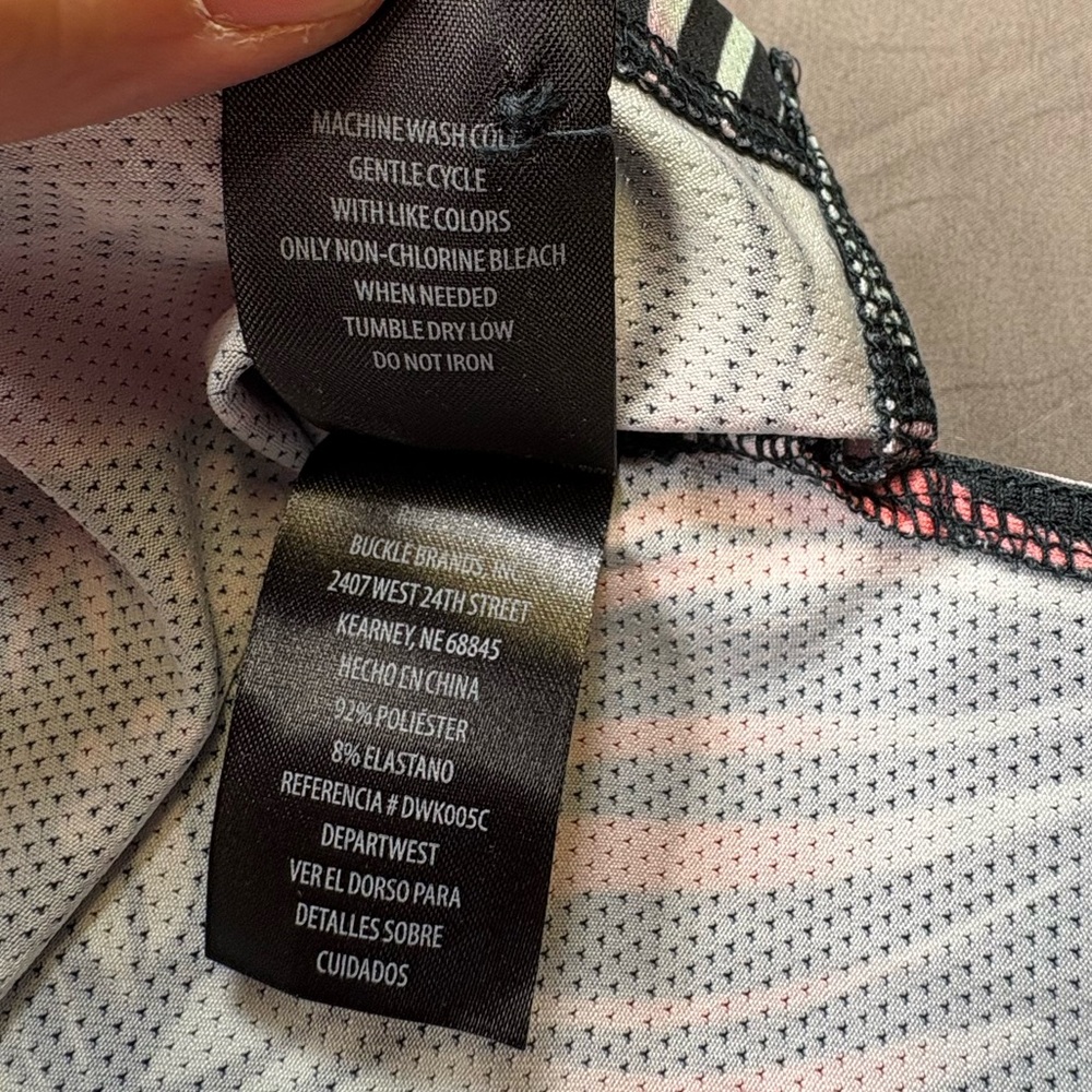 Buckle Brands Depart West Tropical Skull Performance Polo Men’s Size Large - Picture 6 of 6